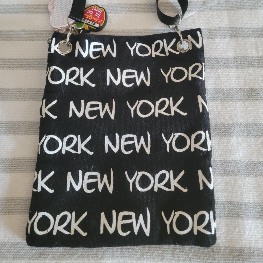 Robin Ruth New York Crossbody - Picture 2 of 8